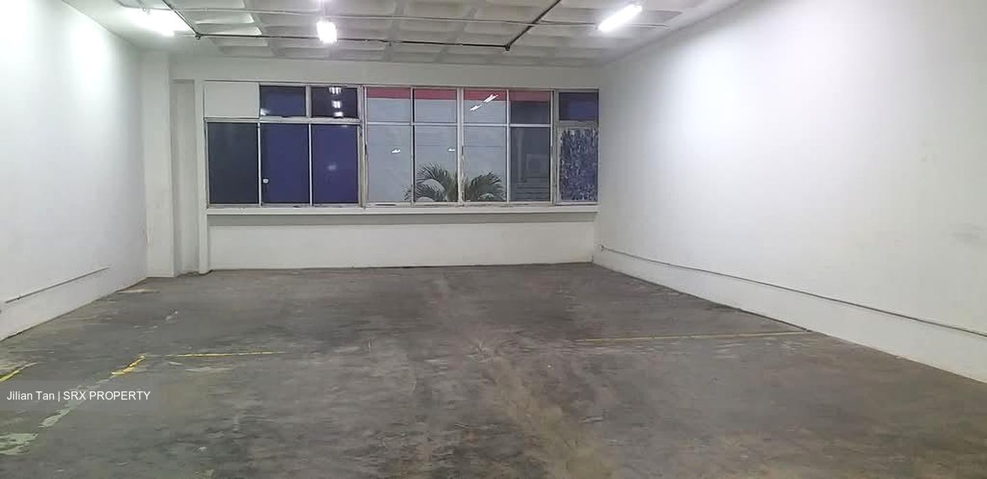 Valiant Industrial Building (D13), Factory #533363071
